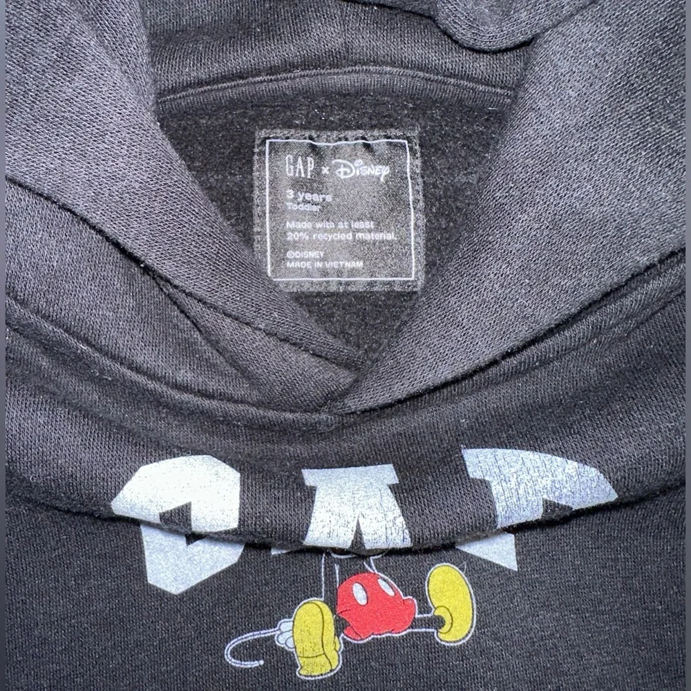 Gap‎ Disney Sweatshirt​